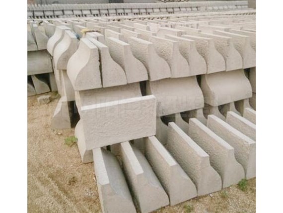 云南混凝土路沿石施工需要注意哪些細(xì)節(jié)？